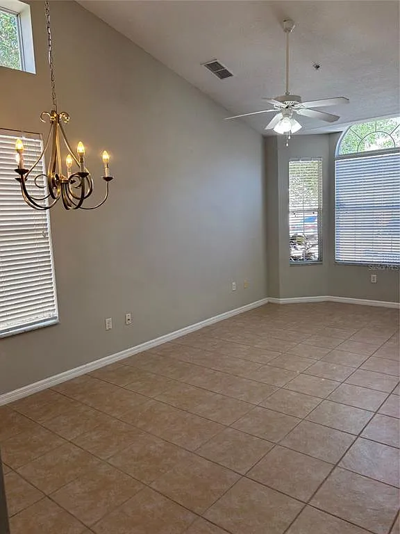 3 bed, 2.0 bath, 1000 sqft, $1,695 — Photo 3