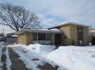 9412 Ozark Ave, Morton Grove, IL 60053