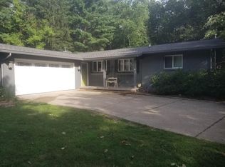 4515 Knapp Ct NE, Grand Rapids, MI 49525