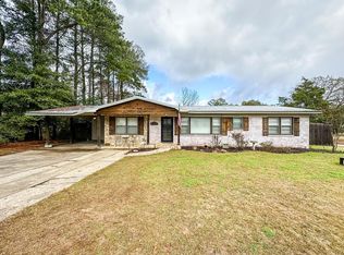 600 W Spring Ave, Geneva, AL 36340