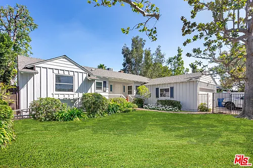 2536 Roscomare Rd Photo 1