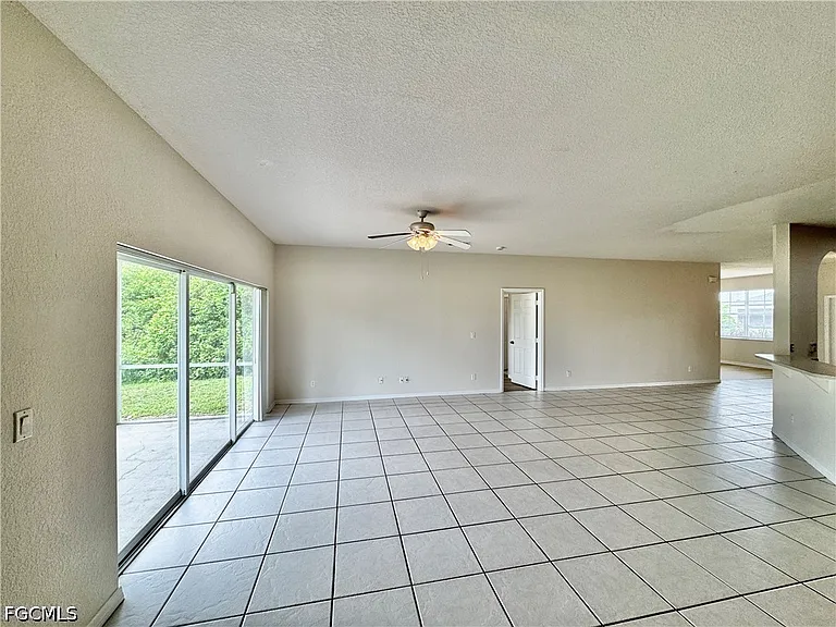 530 Kilgour Ave — Photo 2
