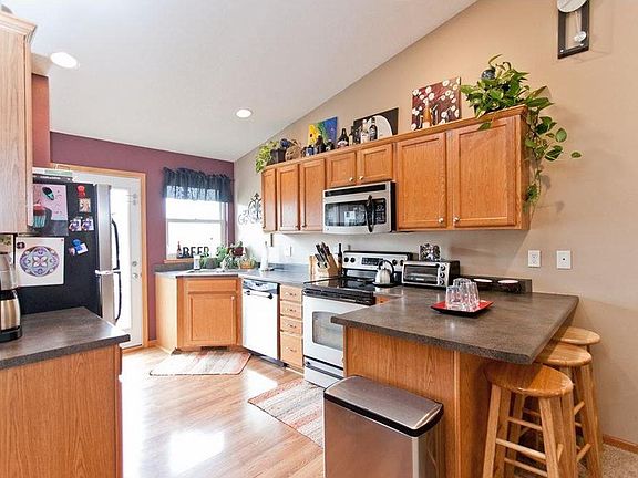 4th image of 1400 Easton Ln