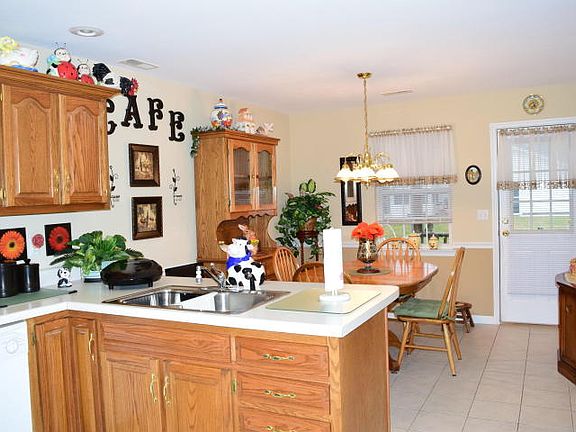 5th image of 298 Flagstone Dr