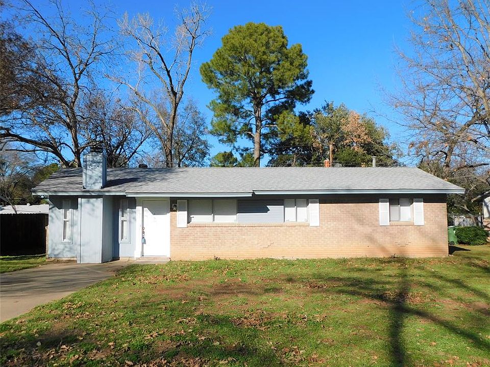 1st image of 1803 Dogwood Dr
