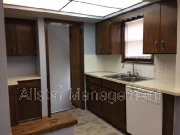 2nd image of 5607 Westlake Ave