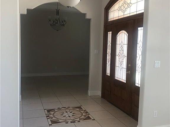 5th image of 1406 Sheri Lee Dr