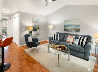 11527 Highway 99 APT C305, Everett, WA 98204