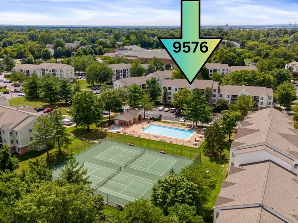 9576 Jayhawk Ter APT 203, Manassas, VA 20110