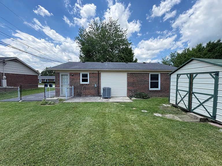 Valley View Dr — Photo 4