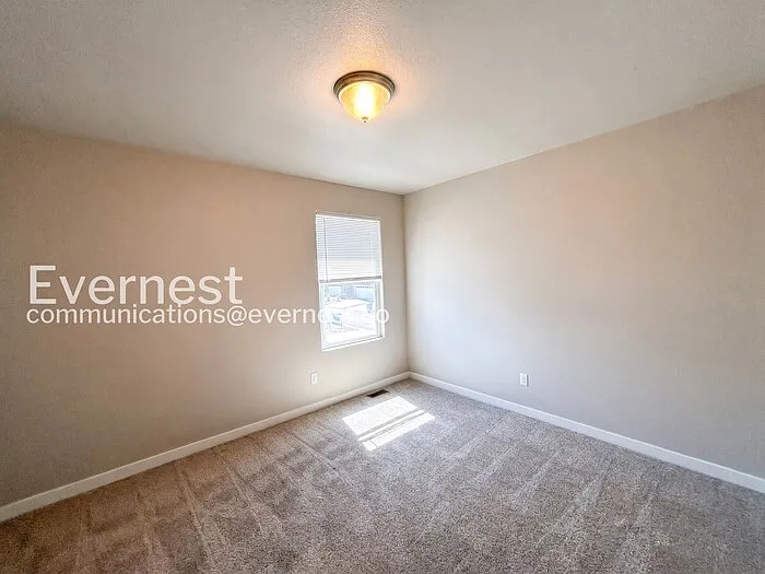 2405 Falkirk Dr — Photo 10
