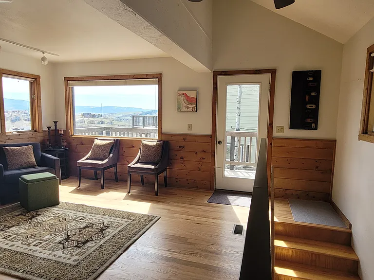 522 Buena Vista Ct — Photo 3
