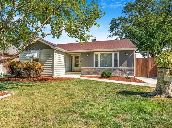 7657 Lawler Ave, Burbank, IL 60459
