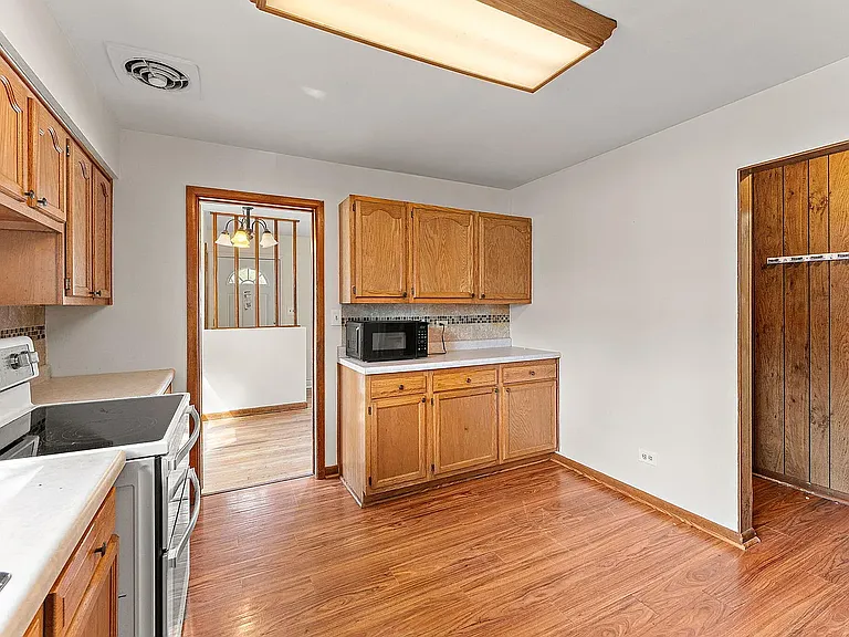7021 Osborn Ave — Photo 9