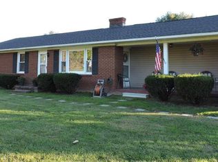 10 Friendship Ln, Stuarts Draft, VA 24477