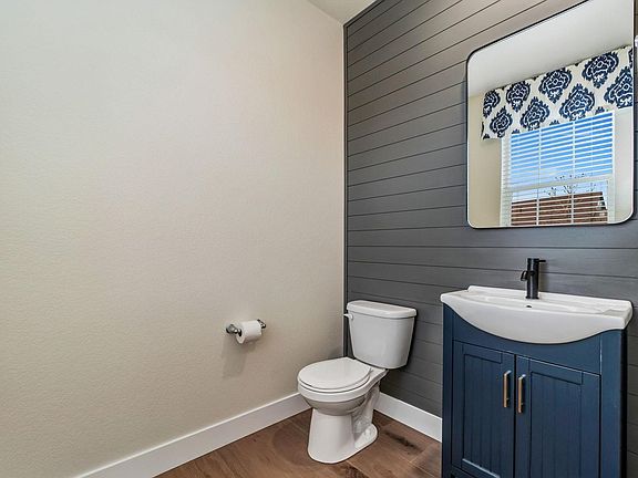 5th image of 15574 Quince Cir