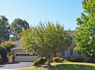14499 Store House Dr, Centreville, VA 20121