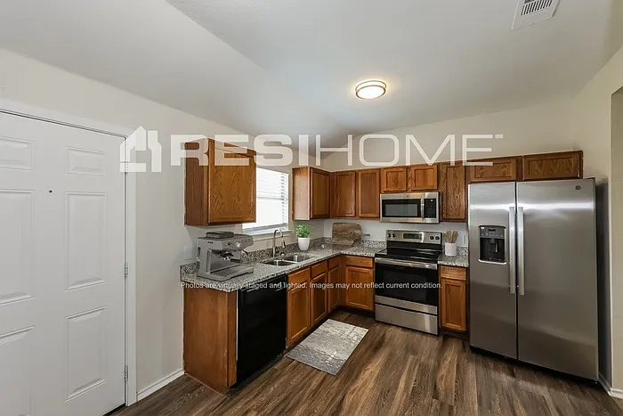 2626 Camel Ct — Photo 2