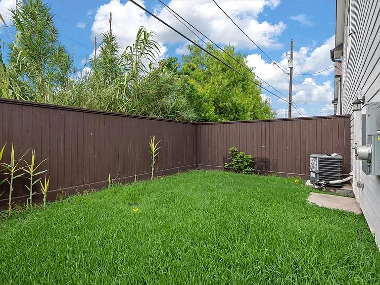2202 Lynnfield St #A — Photo 18