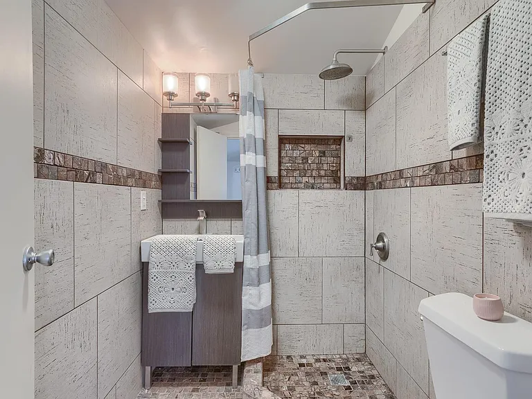 2-2626 E Hedrick Dr #2 — Photo 16