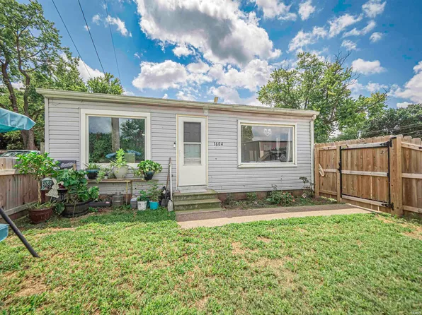 1604 Allens Ln, Evansville, IN 47710