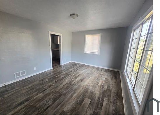 4th image of 406 W Marion St #1