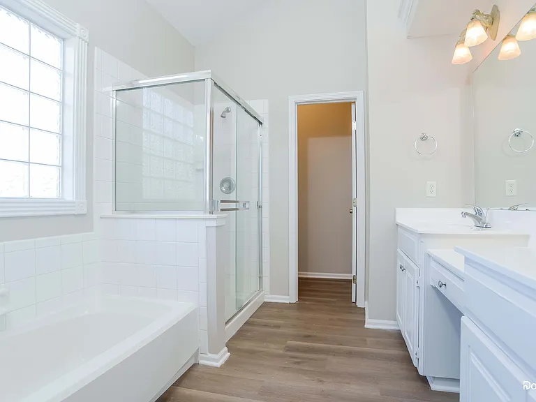 2308 W Elizabeth St — Photo 9