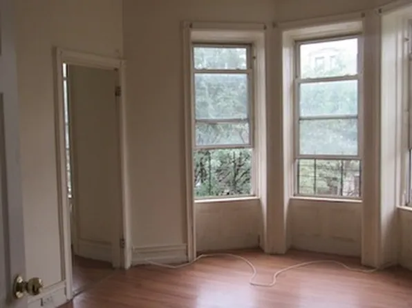 1347 Bergen St, Brooklyn, NY 11213