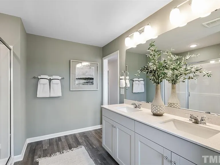 128 Gosford Ln — Photo 32