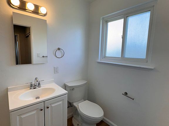 5th image of 1835 28th Ave #T204