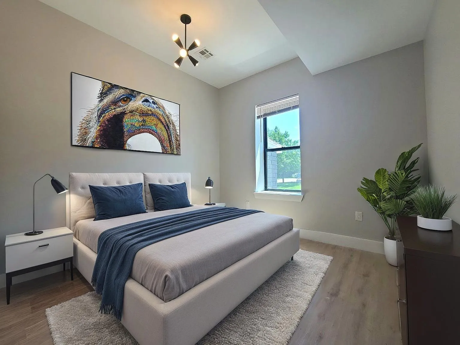 2 bed, 800 sqft, $2,250 — Photo 3