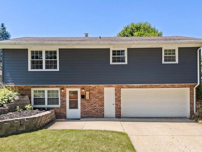 1938 Woodlawn AVENUE, West Bend, WI, 53090