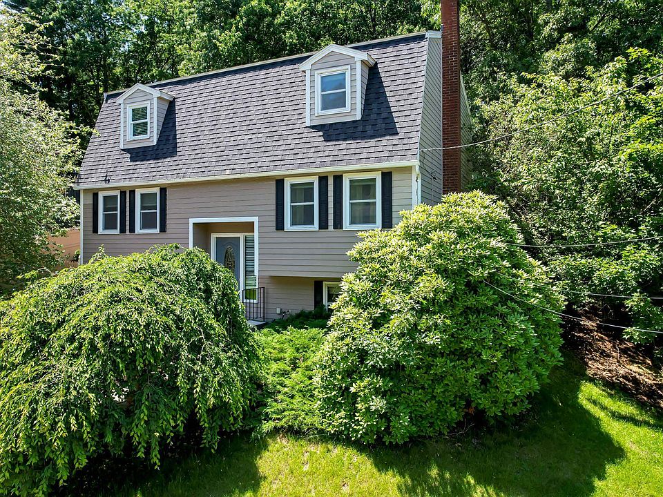 1st image of 26 Holbrook Drive