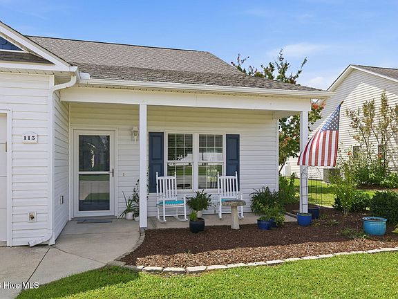 2nd image of 115 Palmetto Place Circle