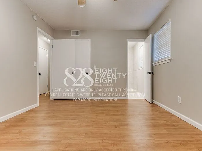 8129 NW 28th Ter — Photo 18