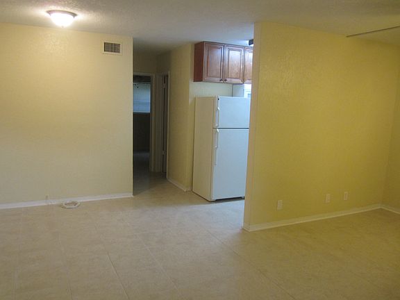 3rd image of 3213 SE 12th St APT 5