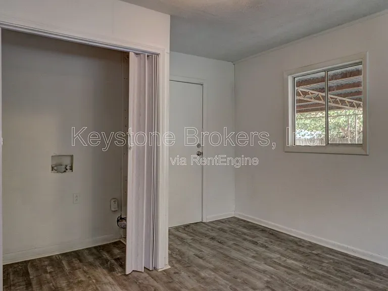 8774 Channing Dr — Photo 8