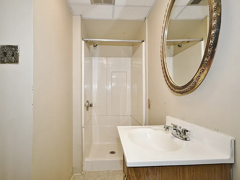 54 S 19th St #1 — Photo 20
