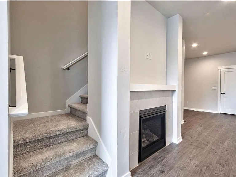 5551 SE Logan Ln — Photo 7