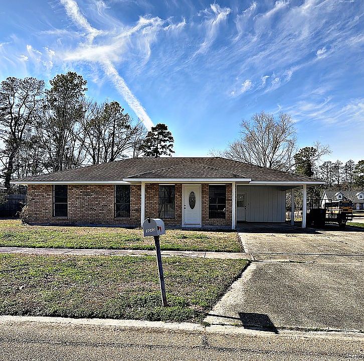 1st image of 5043 Universal Ave