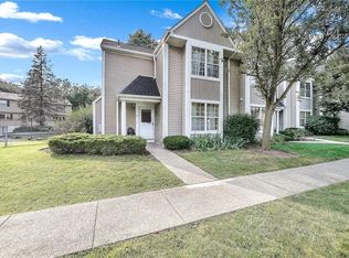 47 Creekside Cir, Spring Valley, NY 10977