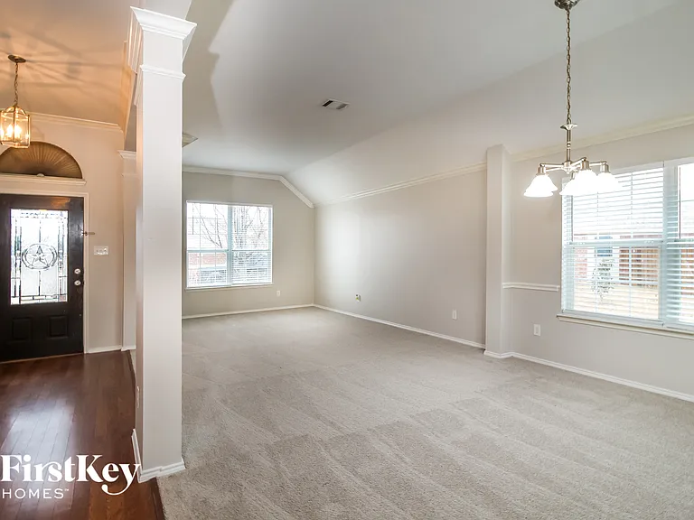 424 Stampede Ct — Photo 5