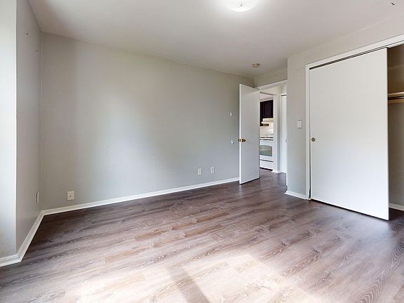 5th image of 315 Wood St #4