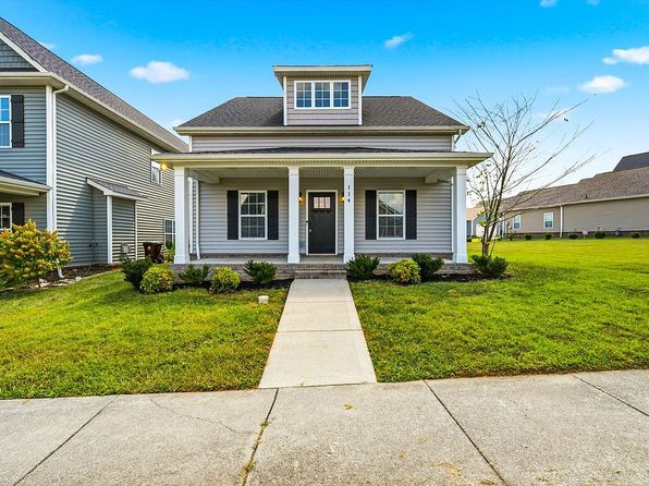 114 Hackberry St