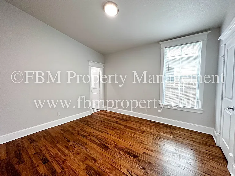 513 Water St — Photo 12