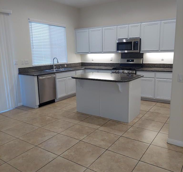 1st image of 86162 Pinot Noir Ln
