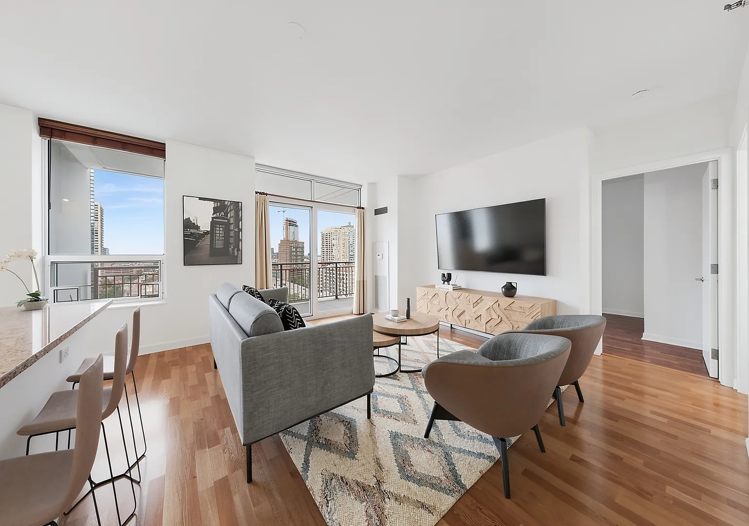 1 bed, 800 sqft, $2,500 — Photo 3