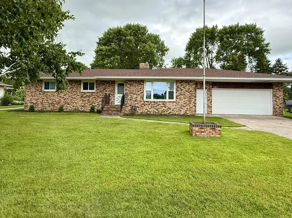 604 5th Ave SE, Barnesville, MN 56514