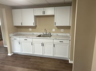 18580 Kenosha St, Harper Woods, MI 48225