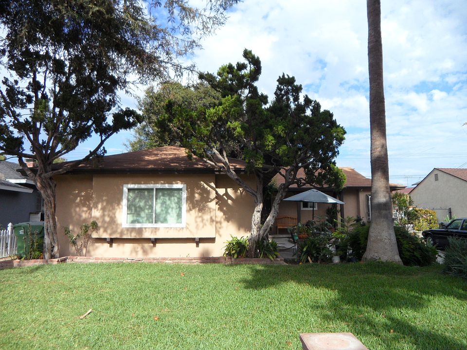 2nd image of 10638 Avonbury Ave